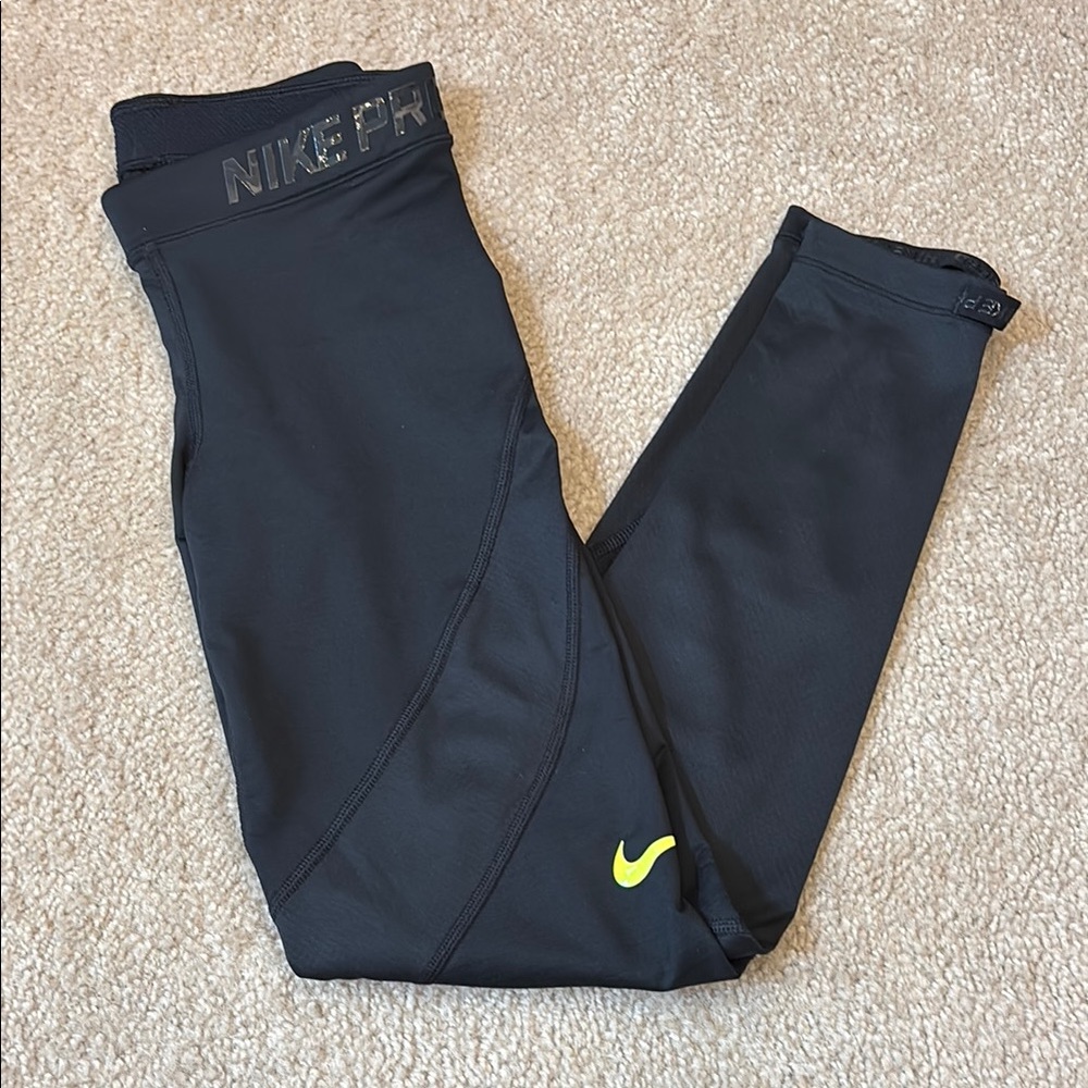 Nike Pro Hyperwarm Women’s Black Training Tights Leggings 854969-010 - Size XS